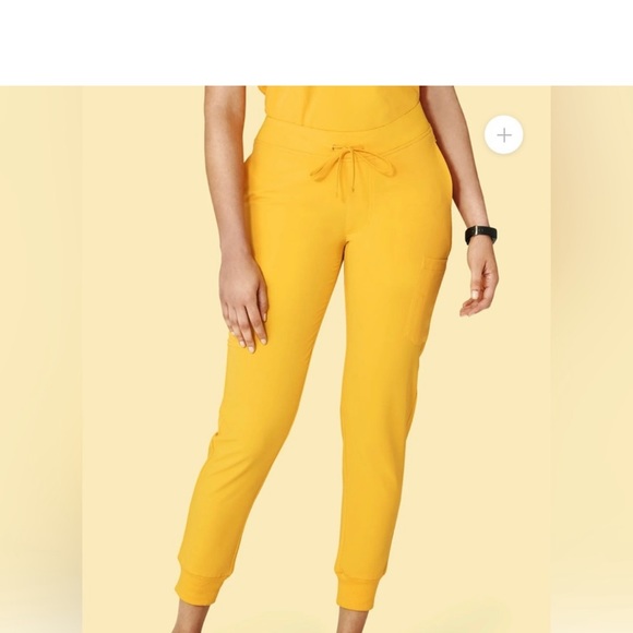 XS top and XS jogger style pants. Never worn. Just didn’t fit me - Picture 3 of 3